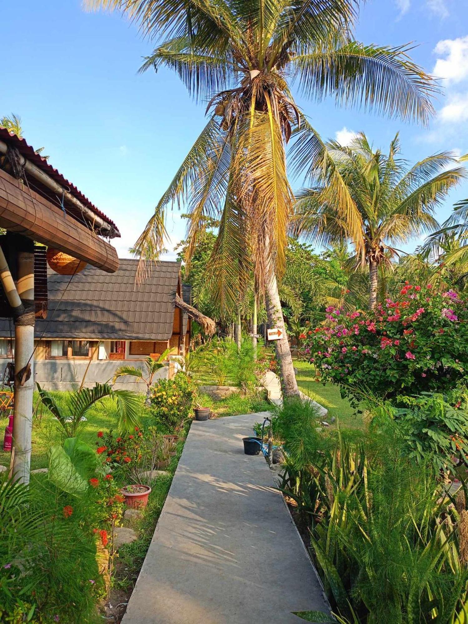 Bintang Tiga Bungalows Gili Air Exterior foto