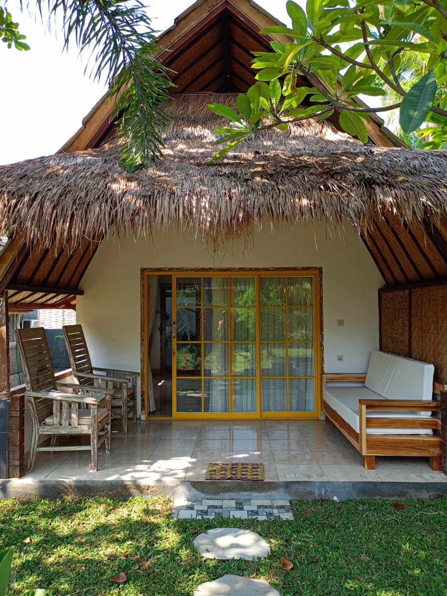 Bintang Tiga Bungalows Gili Air Exterior foto
