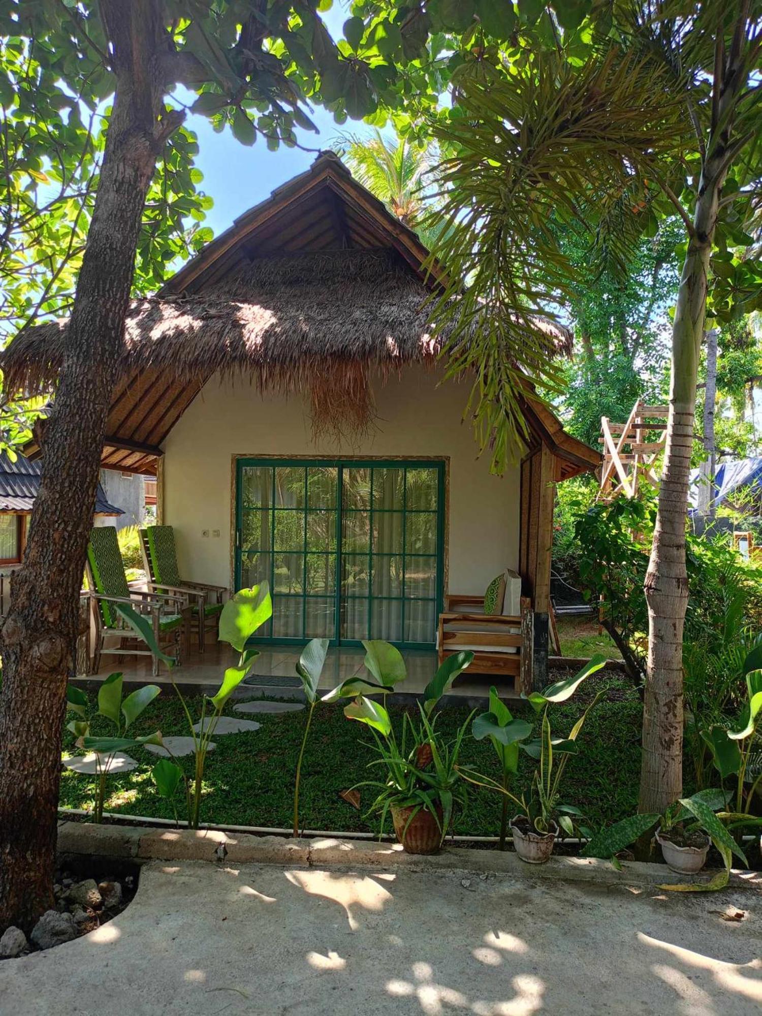 Bintang Tiga Bungalows Gili Air Exterior foto
