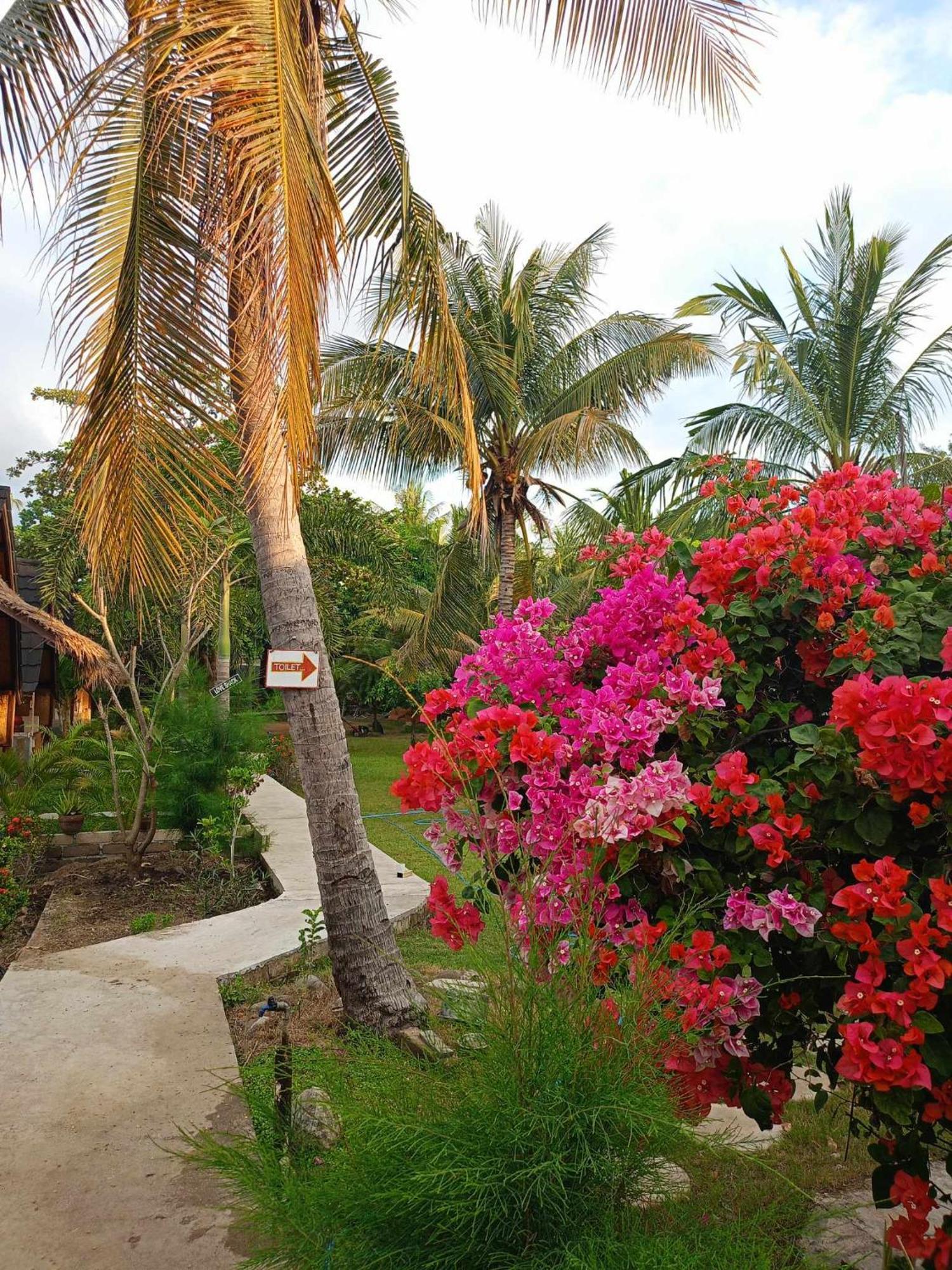 Bintang Tiga Bungalows Gili Air Exterior foto
