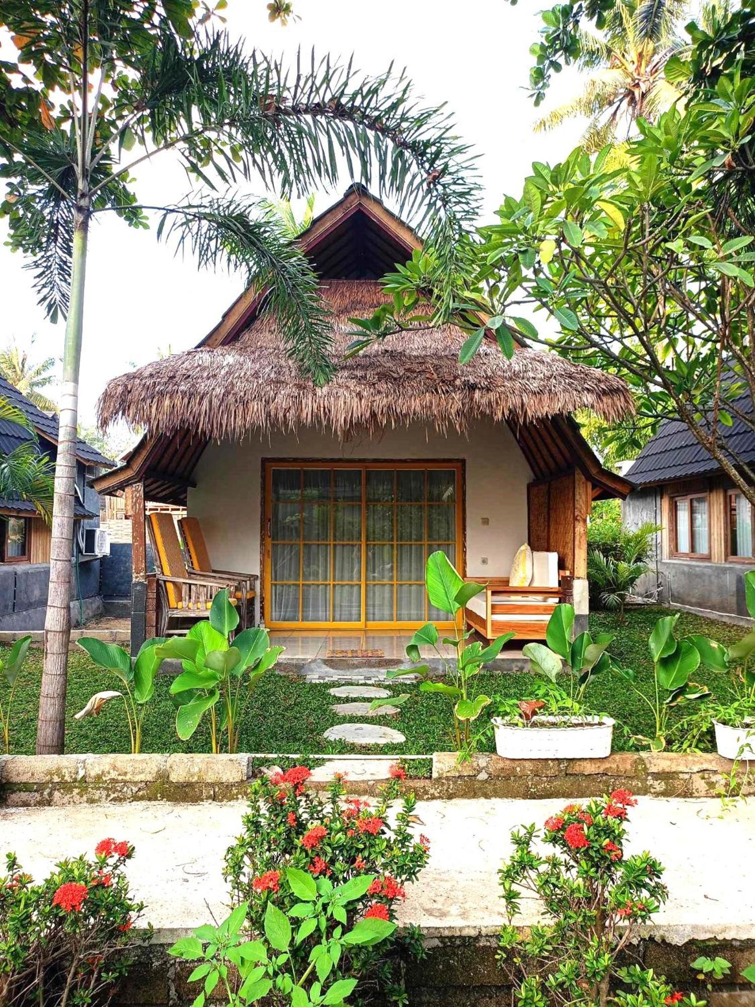 Bintang Tiga Bungalows Gili Air Exterior foto