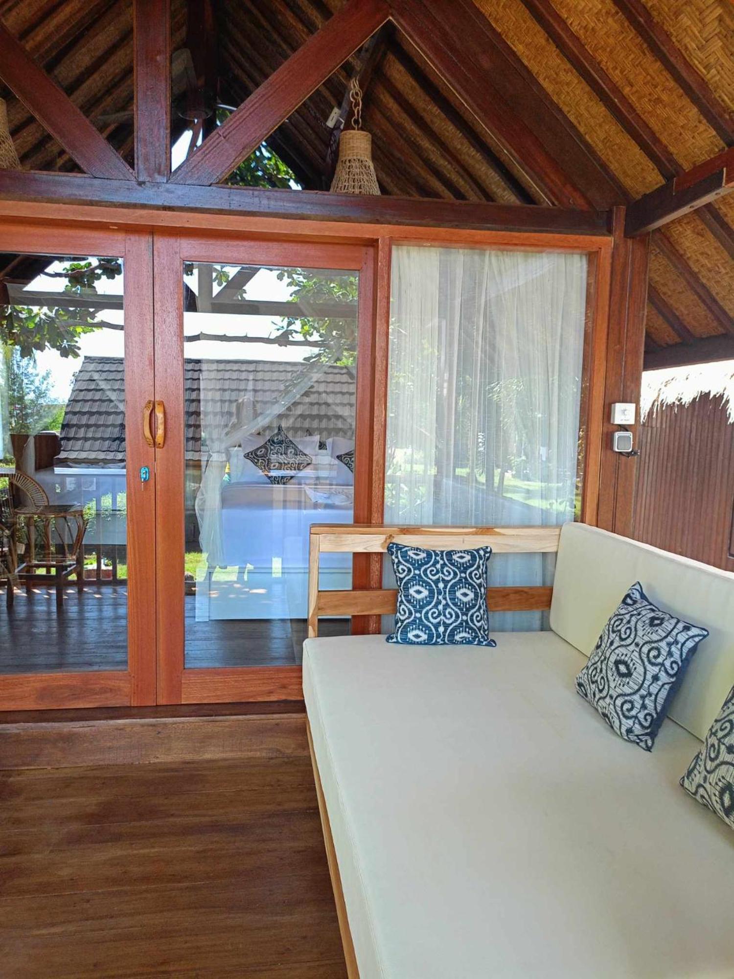 Bintang Tiga Bungalows Gili Air Exterior foto